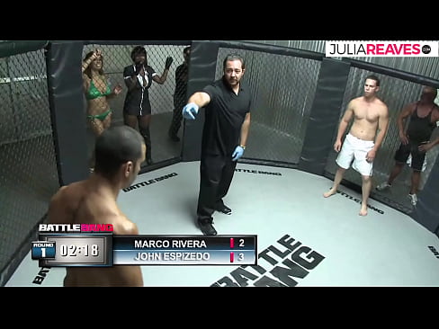 ❤️ Ultimate Fighter knullar en nummerflicka direkt efter en match i ringen ❤️ Fuckvideo at us ☑