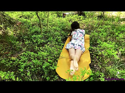 ❤️ Stranger on Tinder Masturbates My Pussy and Fucks Passionately in the woods (En främling på Tinder onanerar min fitta och knullar passionerat i skogen) ❤️ Fuckvideo at us ☑