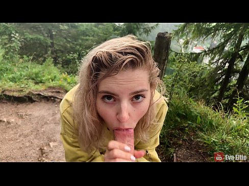 ❤️ Tjej sväljer sperma efter en offentlig avsugning - Eva Elfi ❤️ Fuckvideo at us ☑
